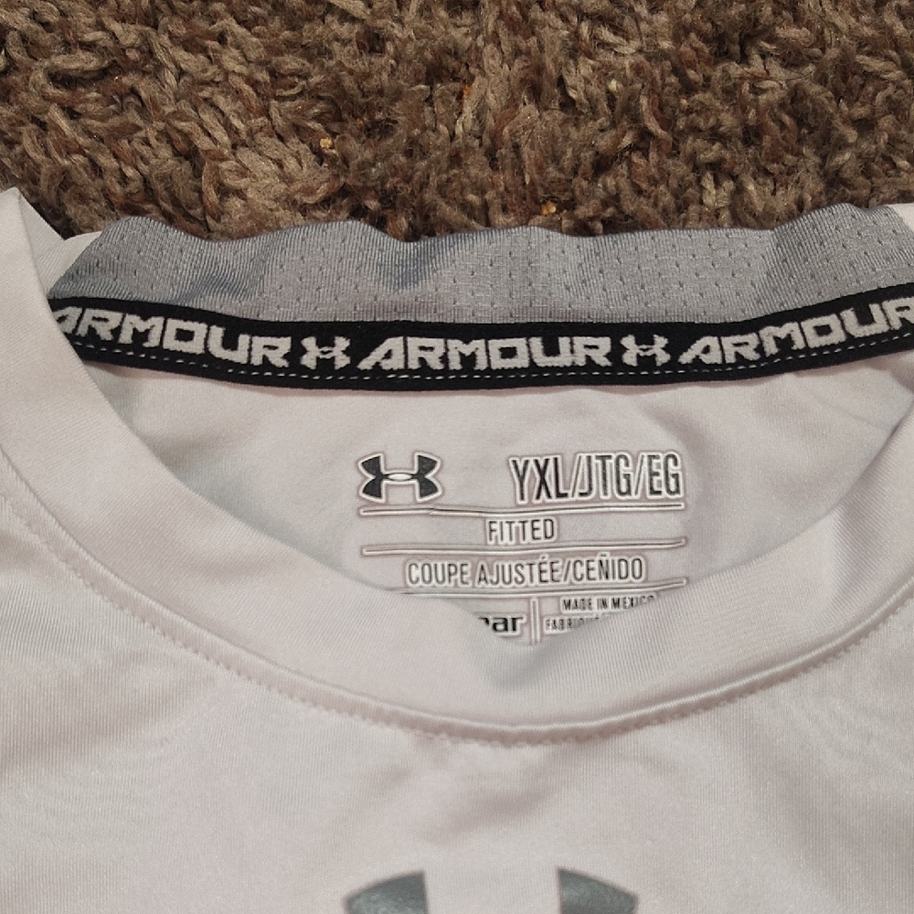 Under Armour Light Gray Fitted Tee